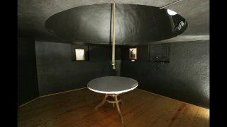 17+1 Camera obscura